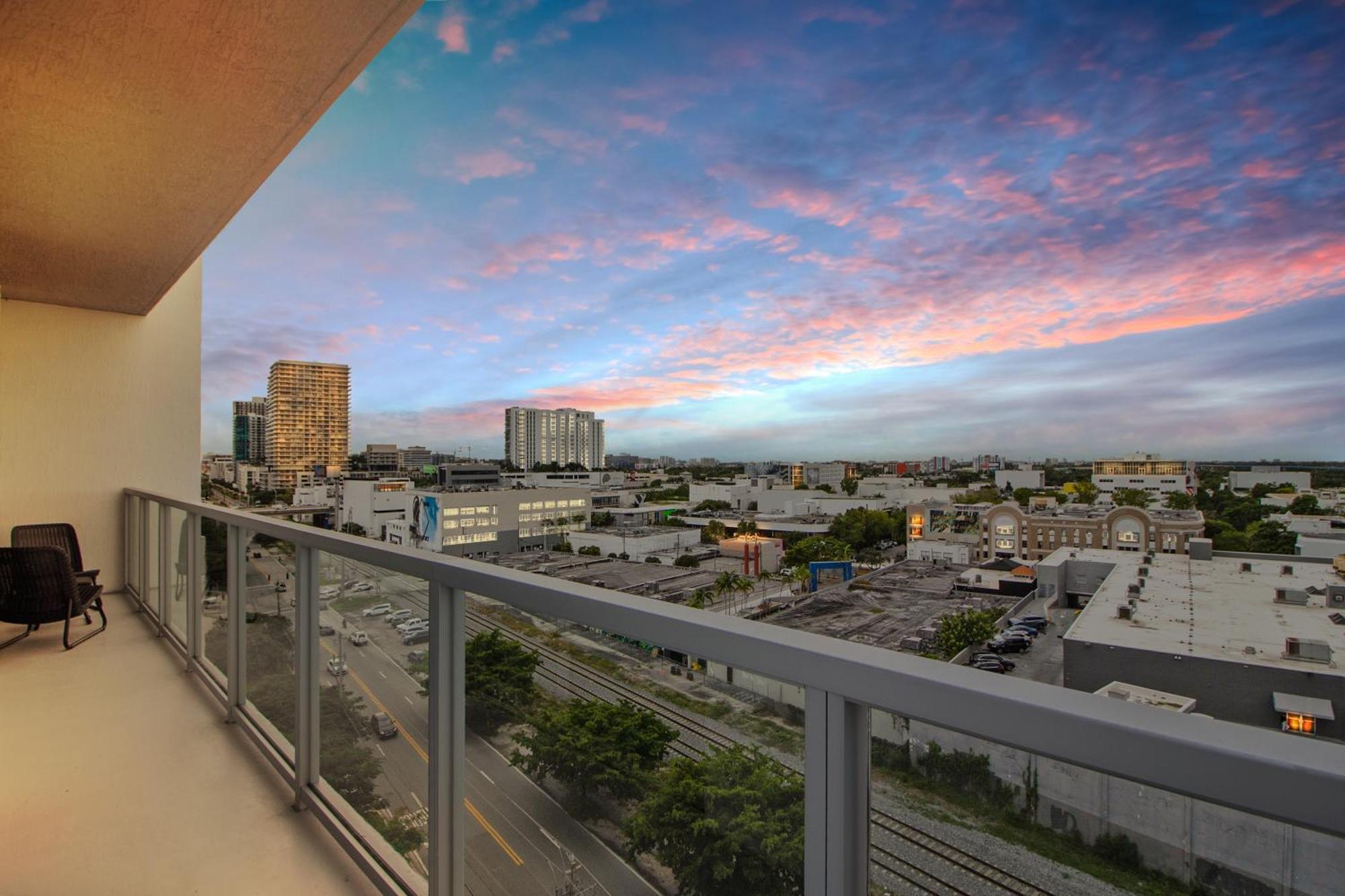 Quadro Residences By Ionica Miami Exteriör bild