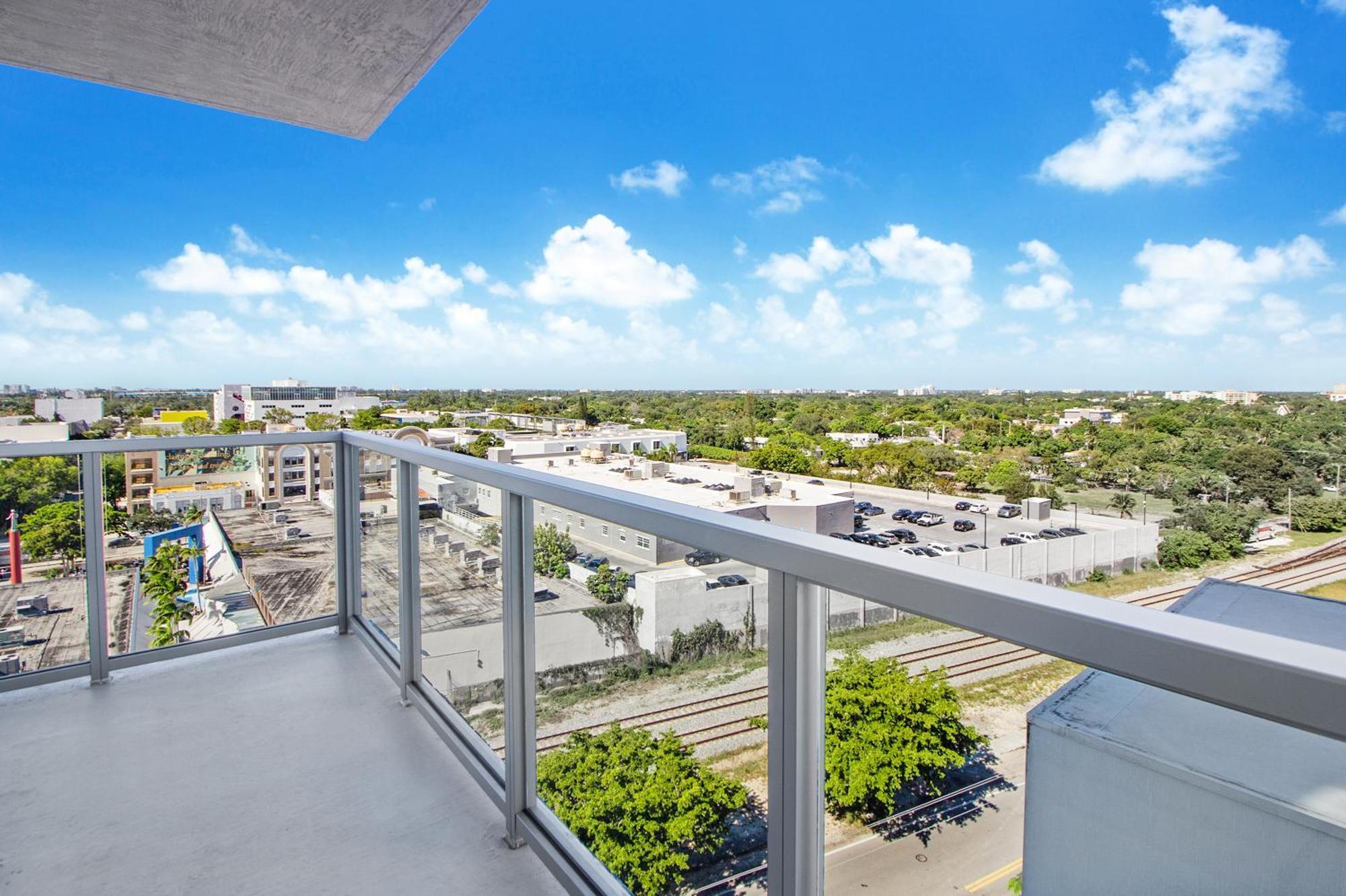Quadro Residences By Ionica Miami Exteriör bild