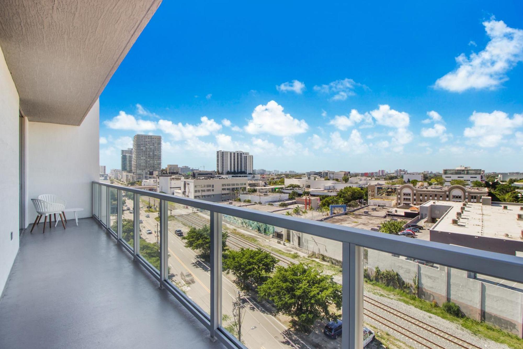 Quadro Residences By Ionica Miami Exteriör bild
